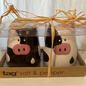 TAG Cow Salt and Pepper Shakers Vintage VTG Black White Country Cottagecore